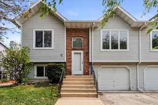 1829 Woodburn ROAD #C, Waukesha, WI 53188