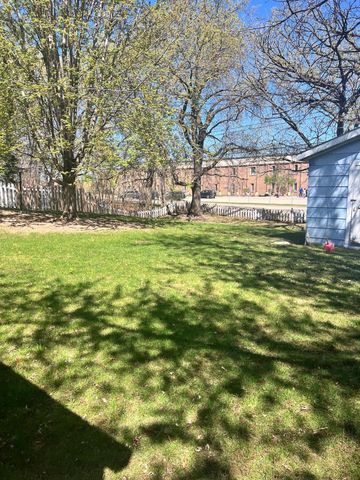 1417 Pinewood Drive, Woodbury, MN 55125