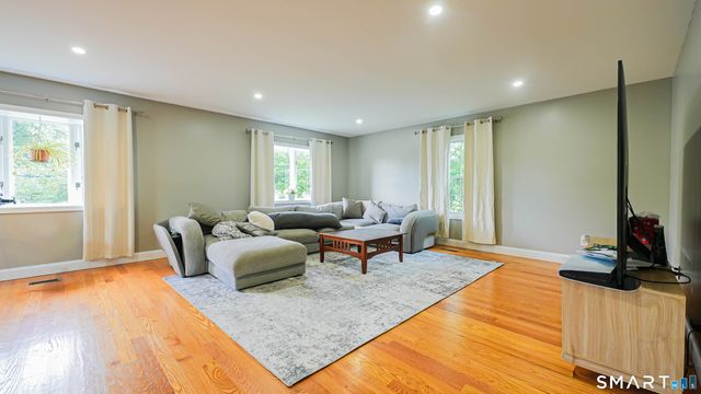 1434 North Avenue, Stratford, CT 06614