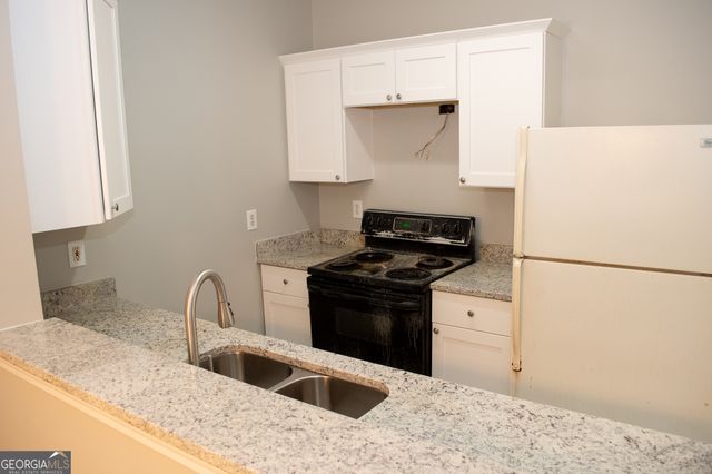 1695 Camden Forrest Trail, Riverdale, GA 30296