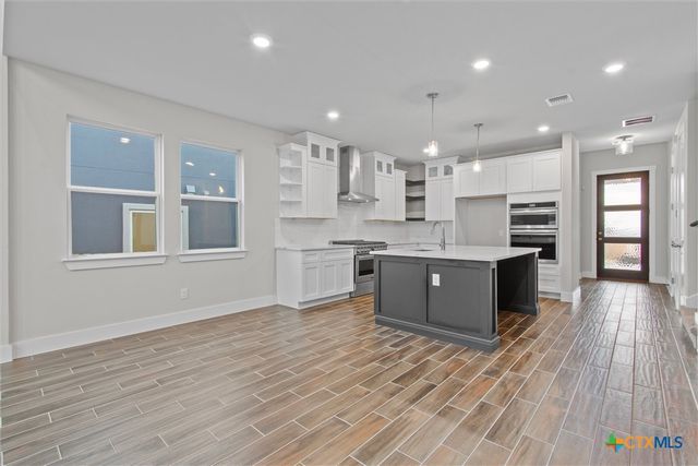 8500 Red Bottle Brush Road, Lago Vista, TX 78645
