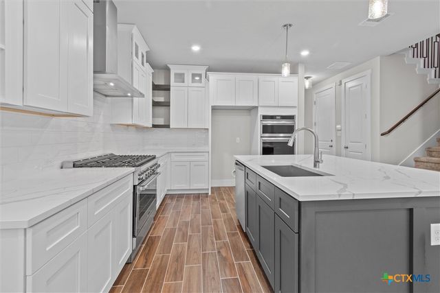8500 Red Bottle Brush Road, Lago Vista, TX 78645