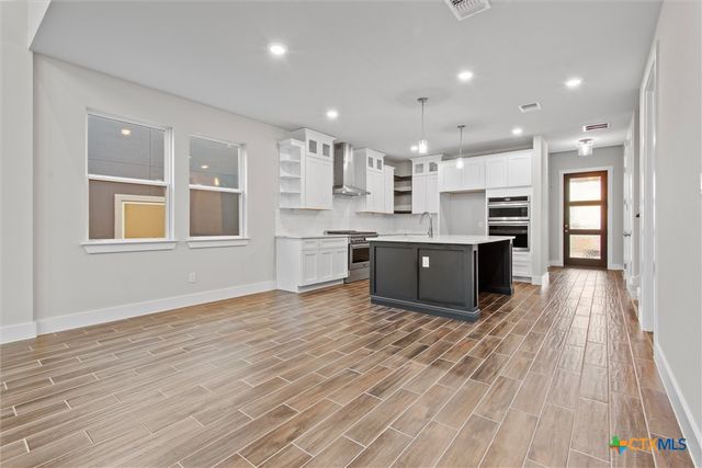 8500 Red Bottle Brush Road, Lago Vista, TX 78645