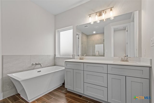 8500 Red Bottle Brush Road, Lago Vista, TX 78645