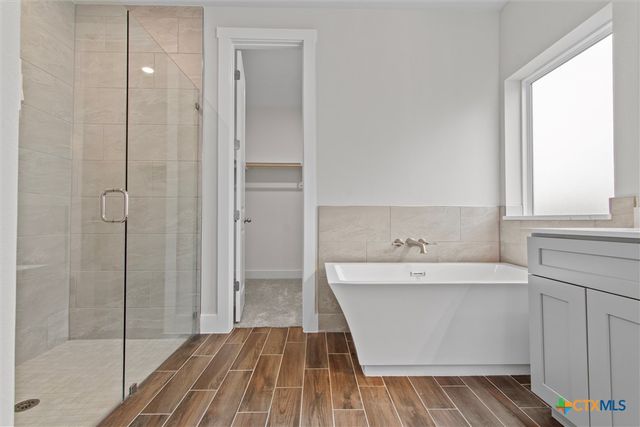 8500 Red Bottle Brush Road, Lago Vista, TX 78645