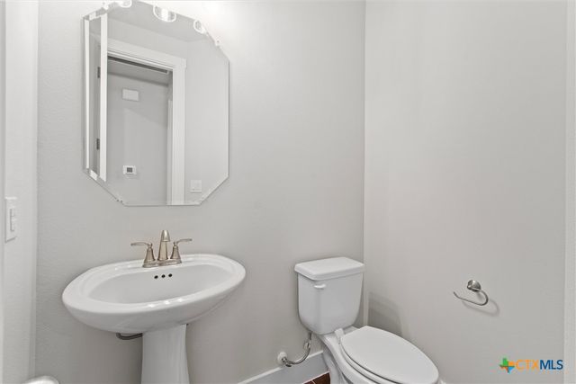 8500 Red Bottle Brush Road, Lago Vista, TX 78645