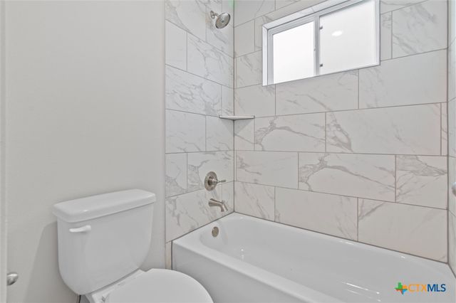 8500 Red Bottle Brush Road, Lago Vista, TX 78645