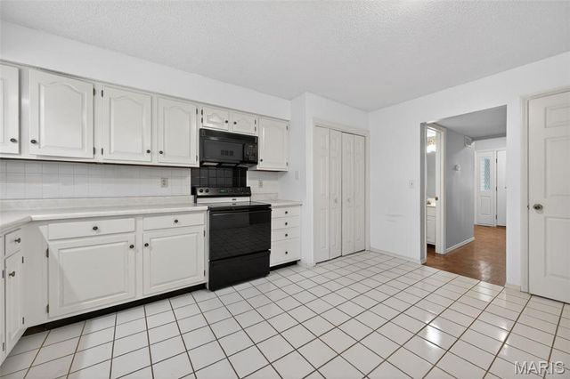 13304 Streamwood Drive, St Louis, MO 63141