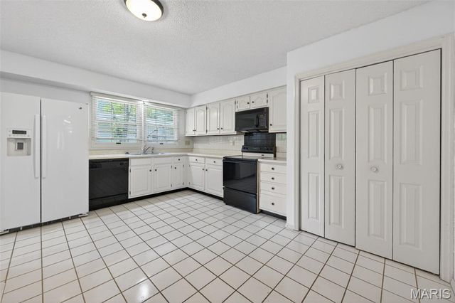 13304 Streamwood Drive, St Louis, MO 63141
