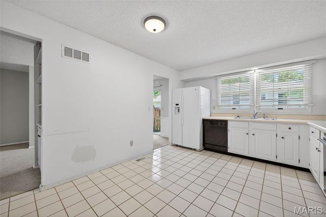 13304 Streamwood Drive, St Louis, MO 63141