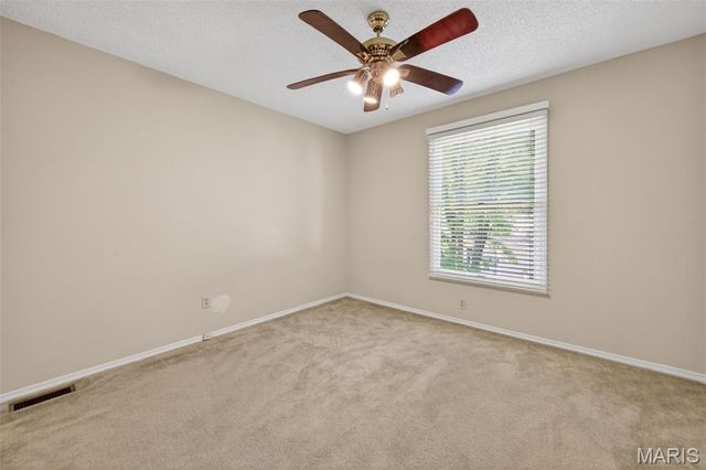 13304 Streamwood Drive, St Louis, MO 63141
