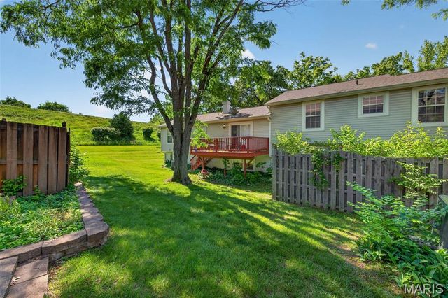 13304 Streamwood Drive, St Louis, MO 63141