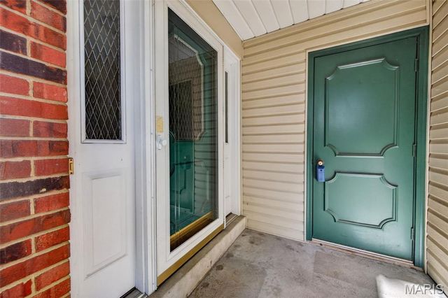 13304 Streamwood Drive, St Louis, MO 63141