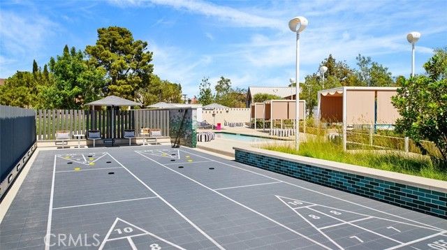 652 Sonia, Irvine, CA 92618