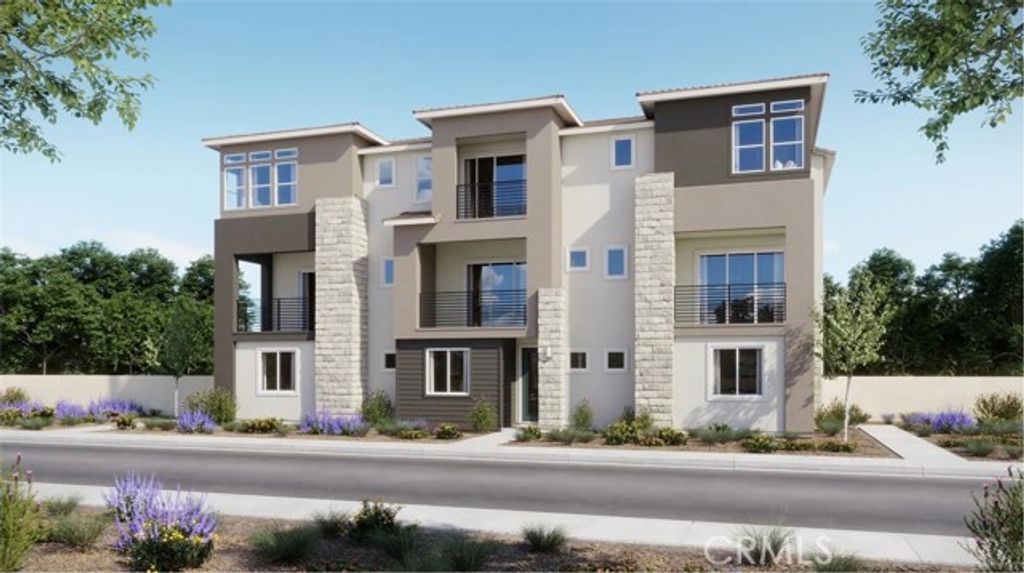 652 Sonia, Irvine, CA 92618