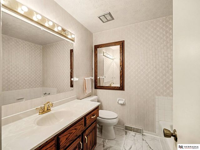 13570 Shirley Street, Omaha, NE 68144