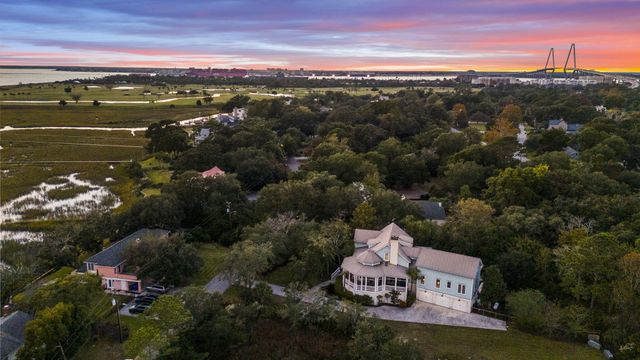 346 Bayview Drive, Mount Pleasant, SC 29464