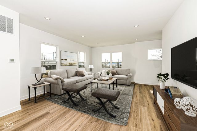 928 E 24th Street, Indianapolis, IN 46205