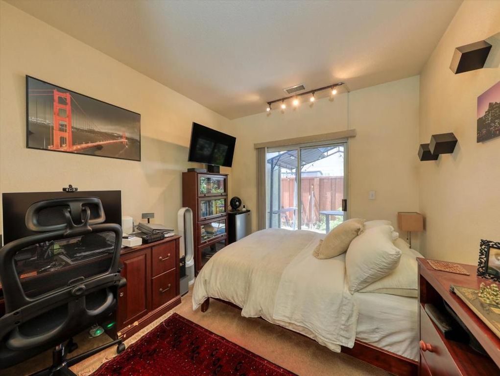 Image 21 of property listing at 2977 Miraloma Way, Union City, CA 94587