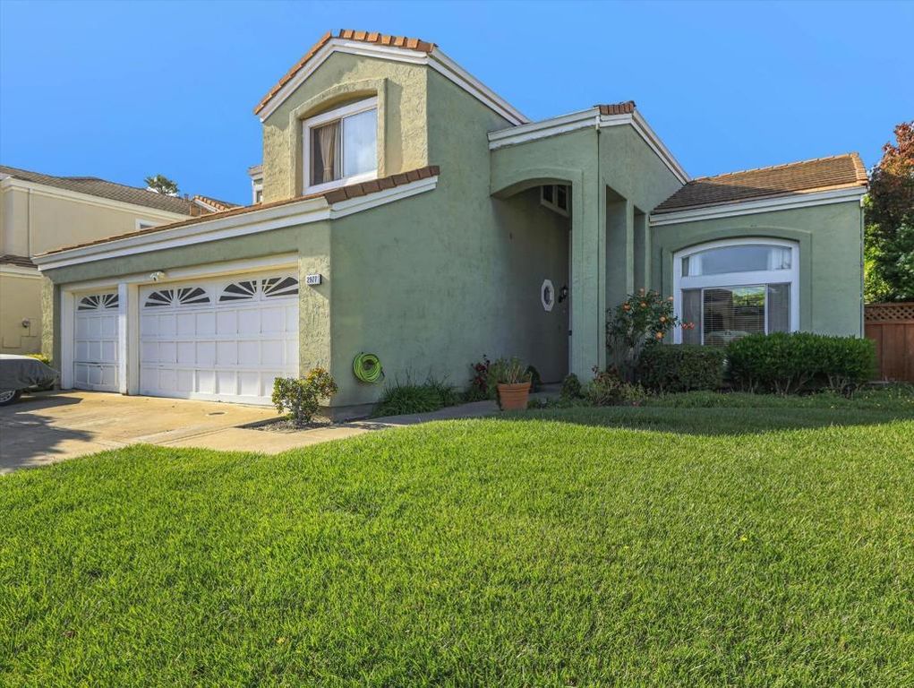 Image 3 of property listing at 2977 Miraloma Way, Union City, CA 94587