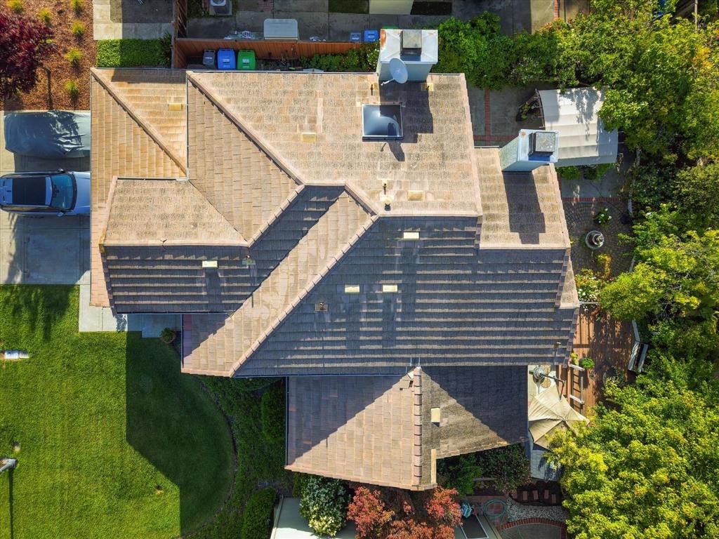 Image 50 of property listing at 2977 Miraloma Way, Union City, CA 94587