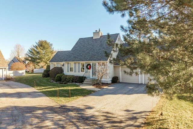 60 Wheelwright Farm 60, Cohasset, MA 02025