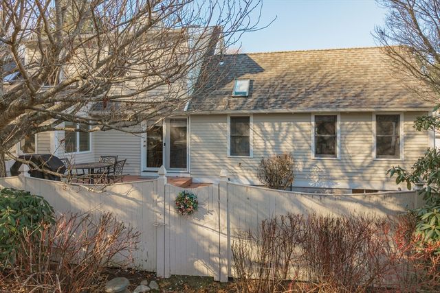 60 Wheelwright Farm 60, Cohasset, MA 02025