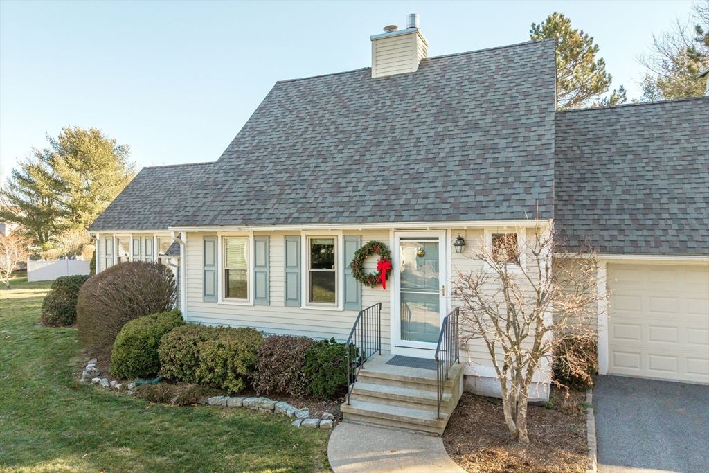 60 Wheelwright Farm 60, Cohasset, MA 02025