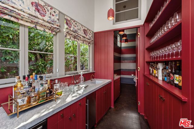 211 S Muirfield Road, Los Angeles, CA 90004