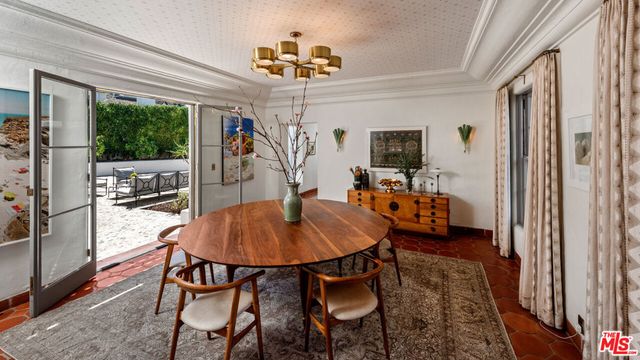 211 S Muirfield Road, Los Angeles, CA 90004