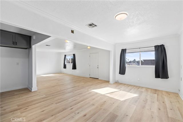 18264 Pine, Fontana, CA 92335