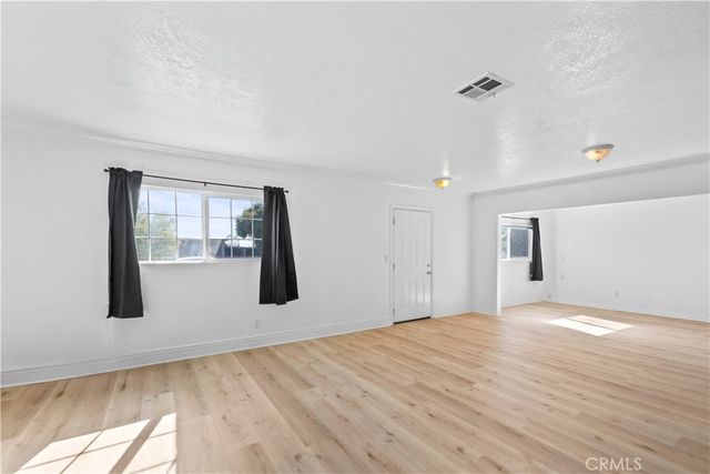 18264 Pine, Fontana, CA 92335