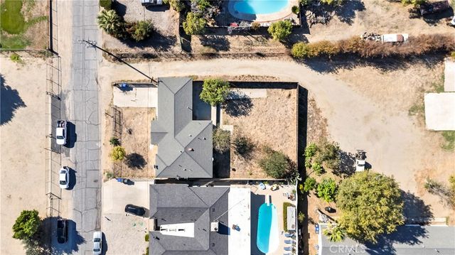 18264 Pine, Fontana, CA 92335