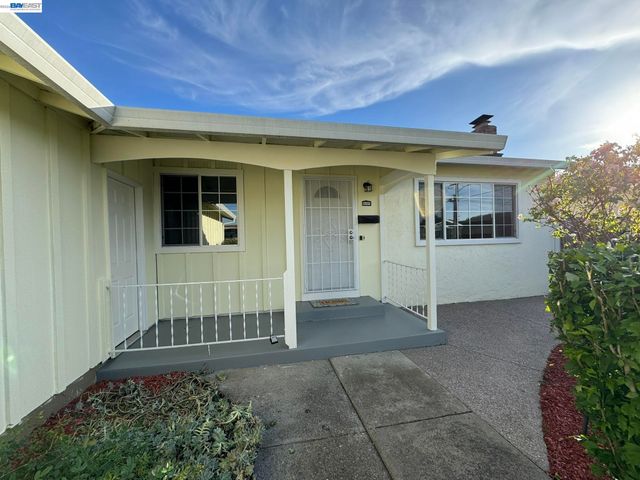 36005 Rosewood Dr, Newark, CA 94560