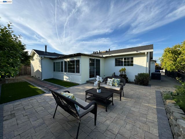 36005 Rosewood Dr, Newark, CA 94560