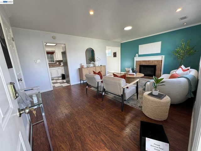 36005 Rosewood Dr, Newark, CA 94560