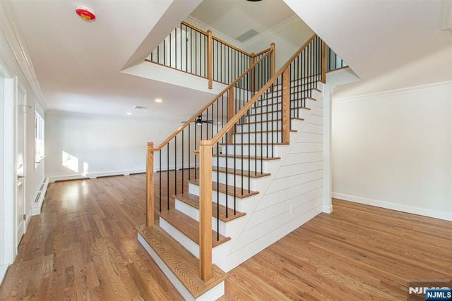 7 Shaw Court, Fairfield, NJ 07004