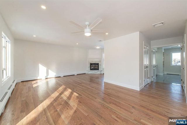 7 Shaw Court, Fairfield, NJ 07004