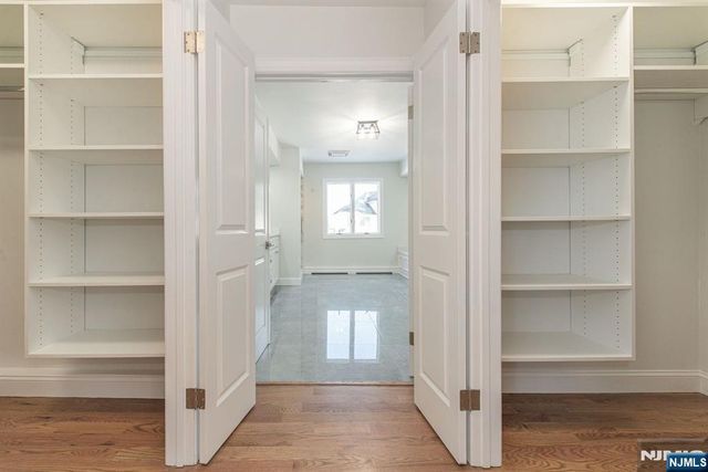 7 Shaw Court, Fairfield, NJ 07004