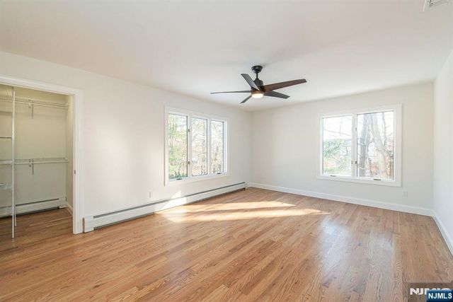 7 Shaw Court, Fairfield, NJ 07004