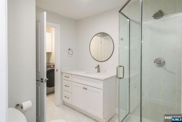 7 Shaw Court, Fairfield, NJ 07004