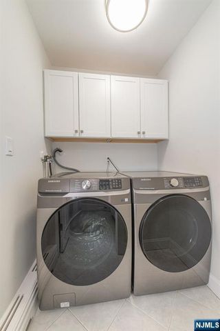 7 Shaw Court, Fairfield, NJ 07004