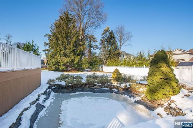 7 Shaw Court, Fairfield, NJ 07004