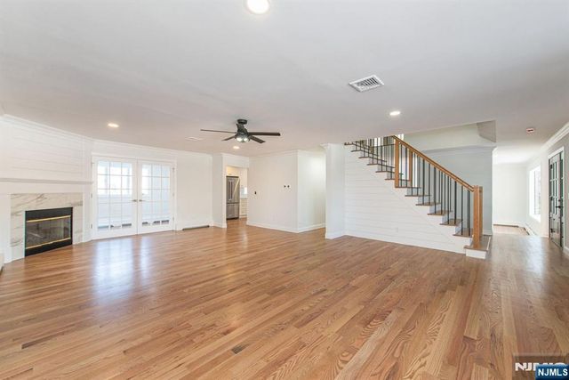 7 Shaw Court, Fairfield, NJ 07004