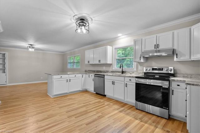 912 Hilltop Boulevard, Reidsville, NC 27320
