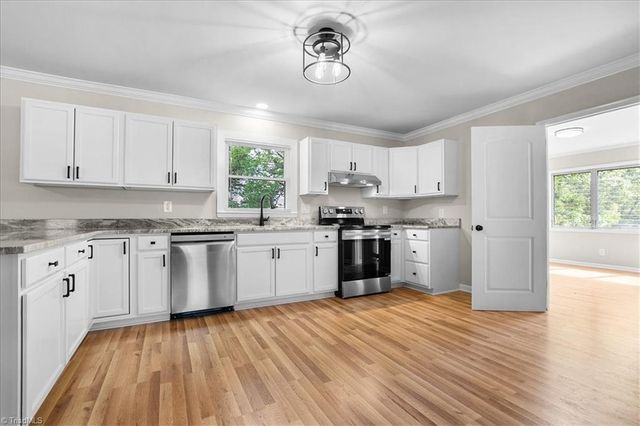 912 Hilltop Boulevard, Reidsville, NC 27320