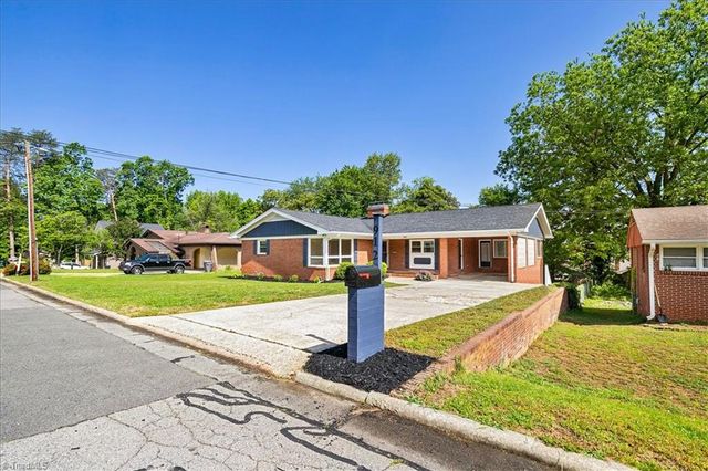 912 Hilltop Boulevard, Reidsville, NC 27320