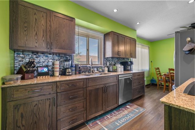 403 Pleasant Ave N, Surrey, ND 58785