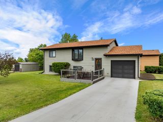 403 Pleasant Ave N, Surrey, ND 58785