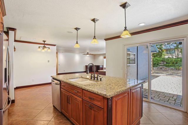 3790 Hatchers Cir, Stockton, CA 95219